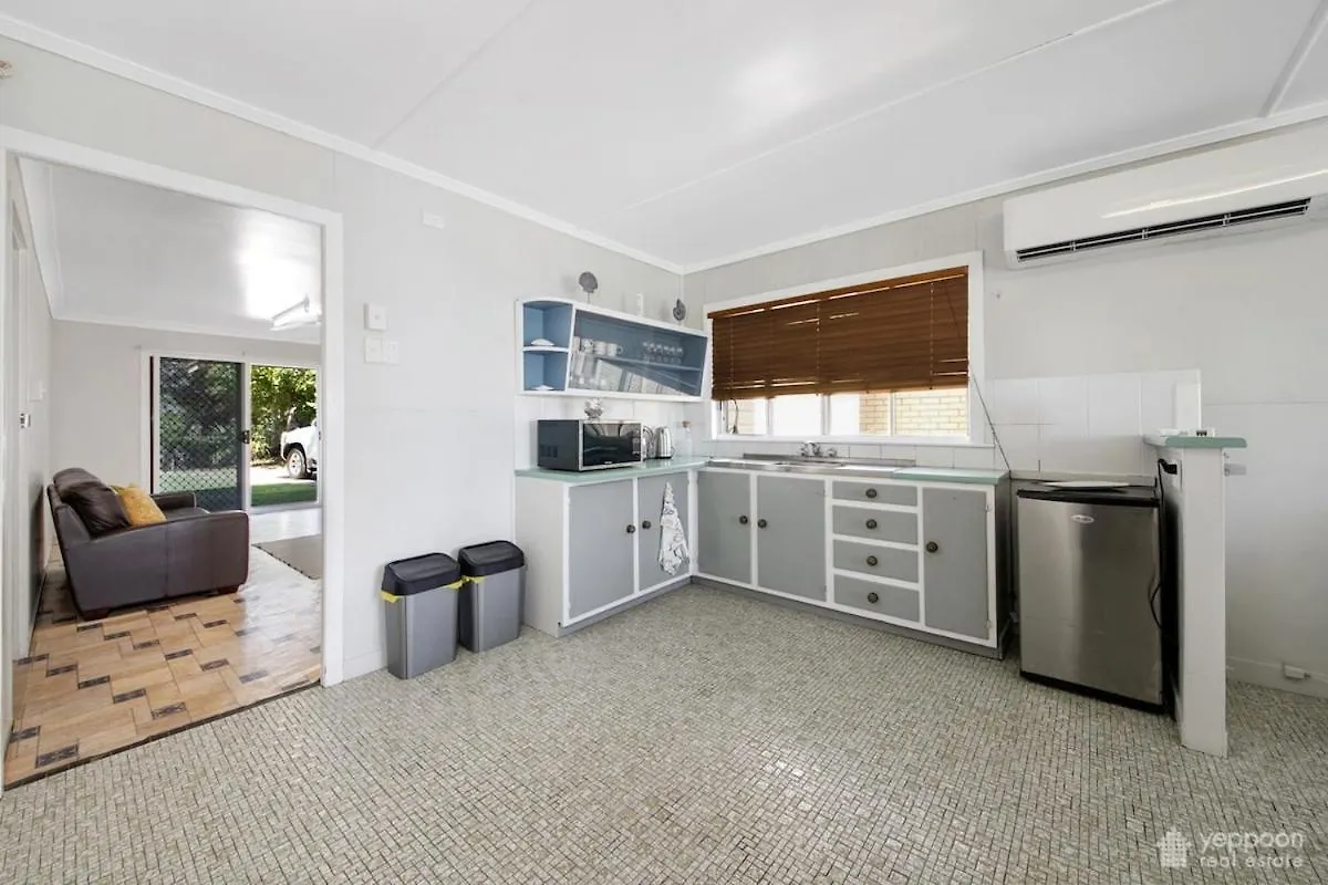 Absolute Beachfront With Private Pool! Yeppoon Holiday home